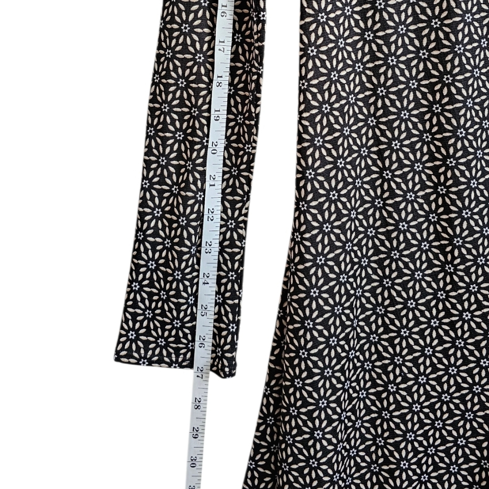 Max Studio Black Beige Graphic Floral Faux Wrap Tiered Long Sleeve Dress size L - Picture 10 of 12